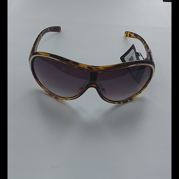 NWT Brown Tortoise Sheild Lens Sunglasses 3 for 1 - Picture 2 of 5